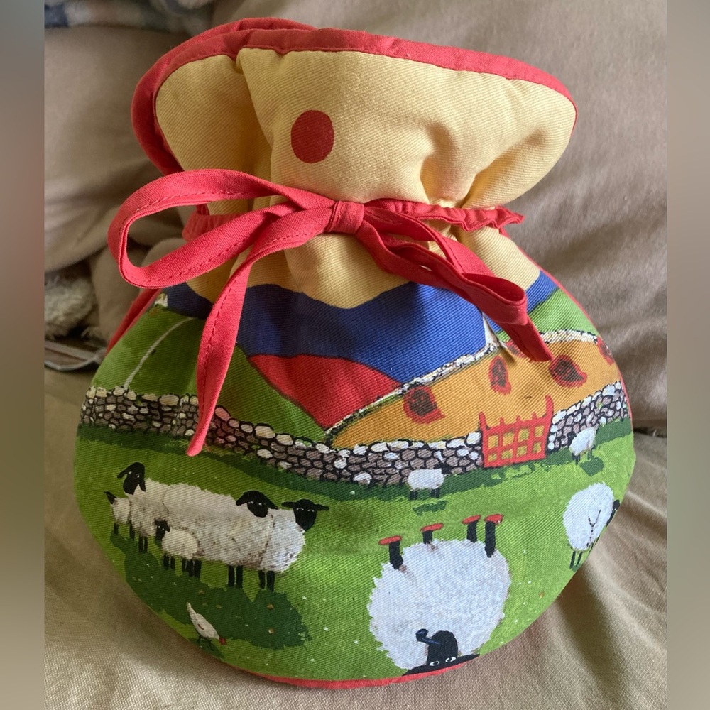 Thomas Joseph Ulster Weavers Padded Teapot Cozy